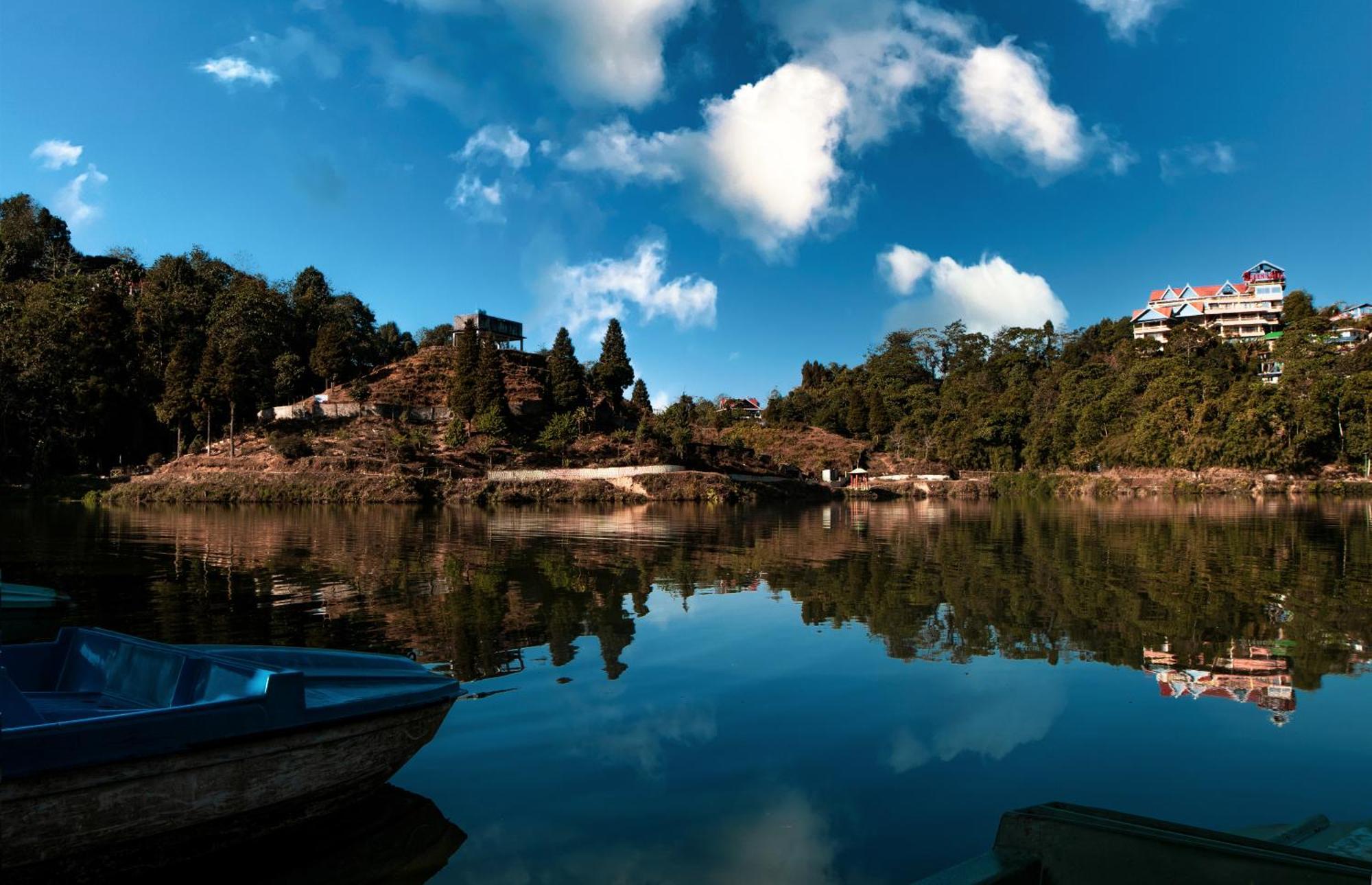 466m2, 21 yatak odalı, 21 banyolu Bungalov, Mirik bölgesinde Otel Dış mekan fotoğraf