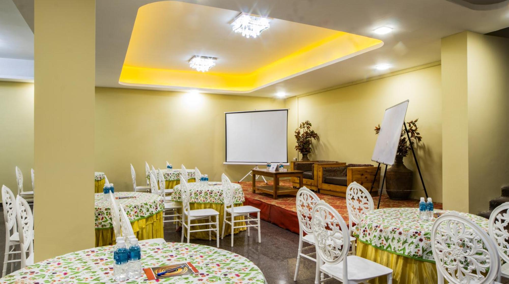 466m2, 21 yatak odalı, 21 banyolu Bungalov, Mirik bölgesinde Dış mekan fotoğraf
