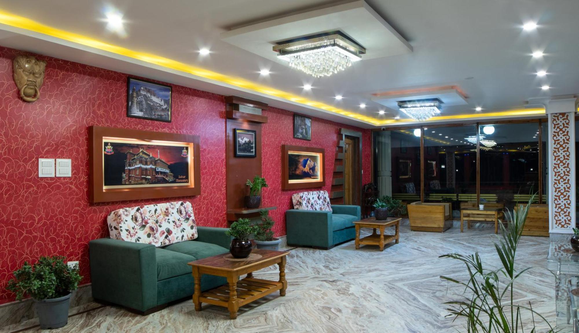 466m2, 21 yatak odalı, 21 banyolu Bungalov, Mirik bölgesinde Otel Dış mekan fotoğraf