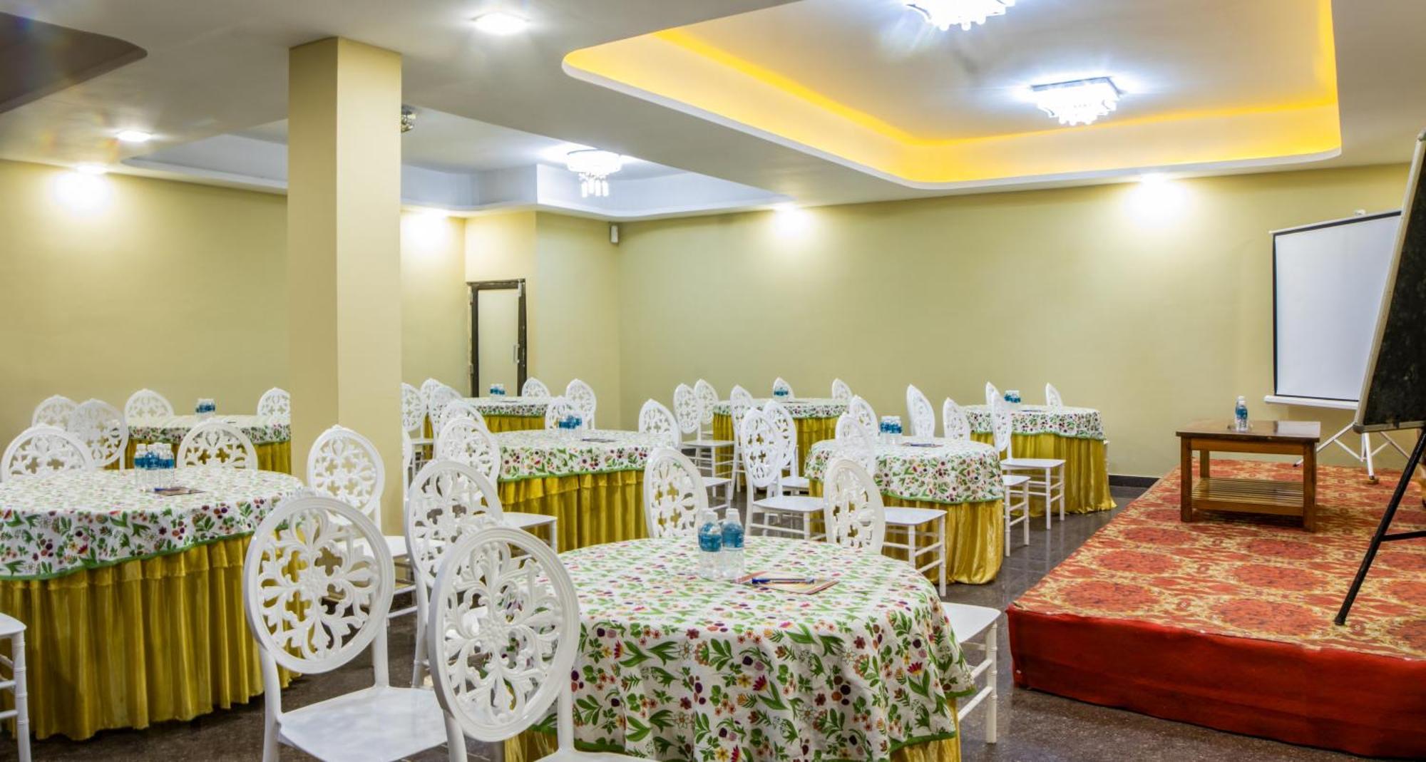 466m2, 21 yatak odalı, 21 banyolu Bungalov, Mirik bölgesinde Dış mekan fotoğraf