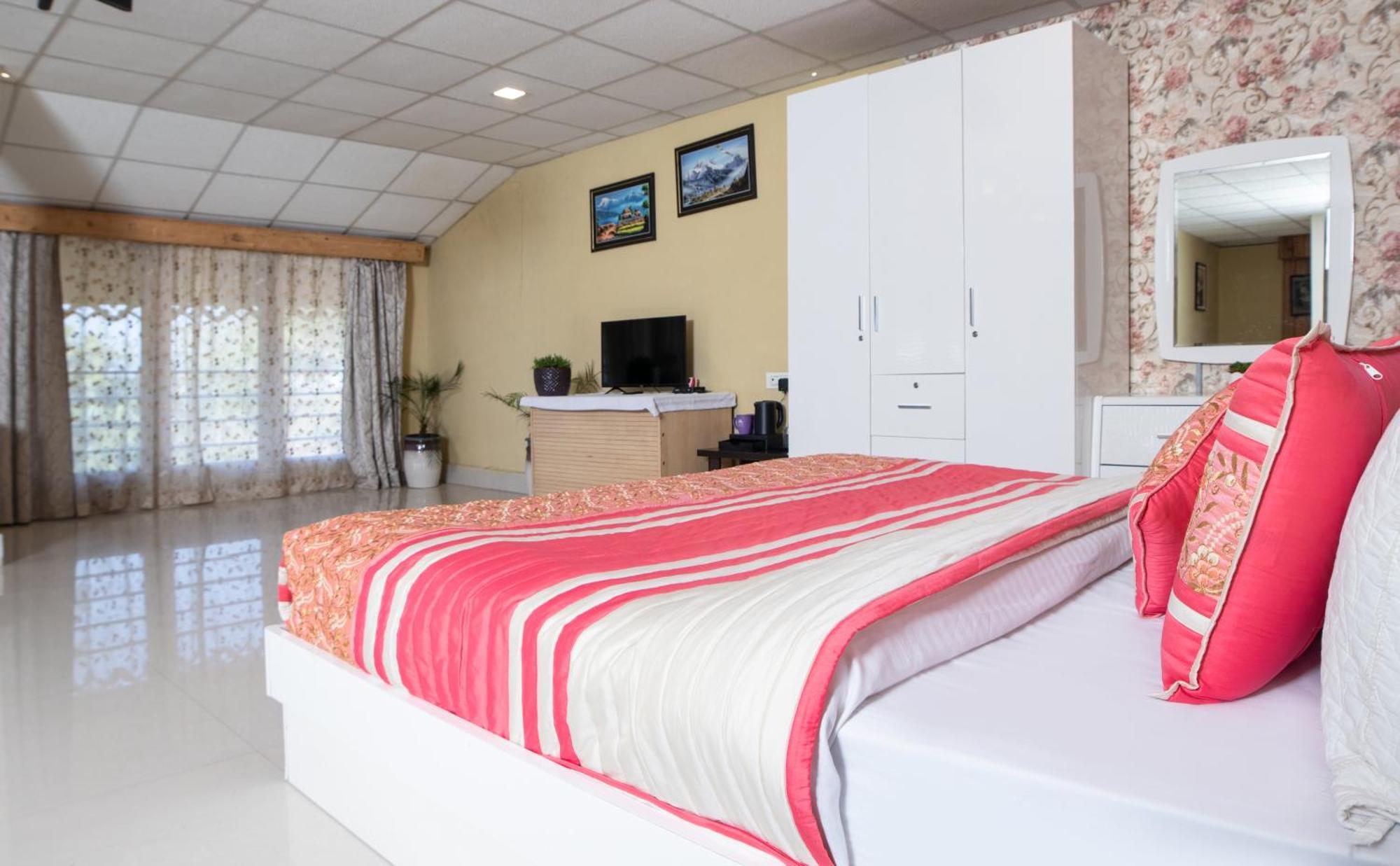 466m2, 21 yatak odalı, 21 banyolu Bungalov, Mirik bölgesinde Otel Dış mekan fotoğraf